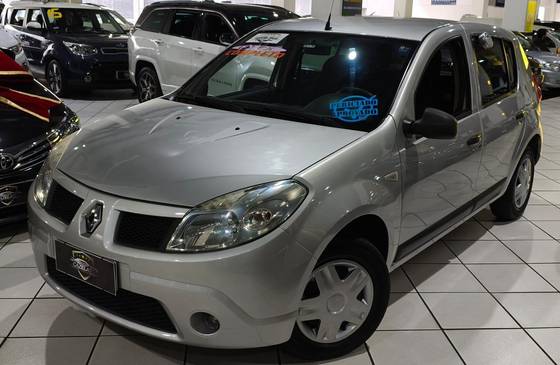RENAULT SANDERO 1.0 EXPRESSION 16V FLEX 4P MANUAL RENAULT SANDERO 1.0 EXPRESSION 16V FLEX 4P MANUAL